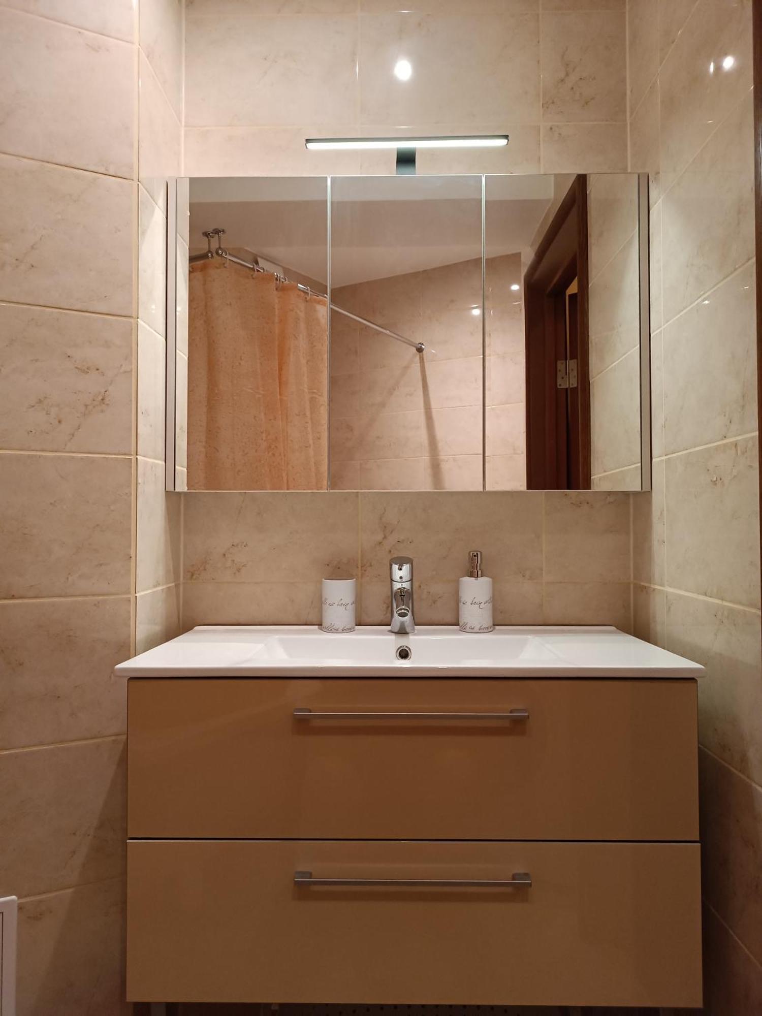 Quiet Dzelzavas Street Apartment Рига Экстерьер фото