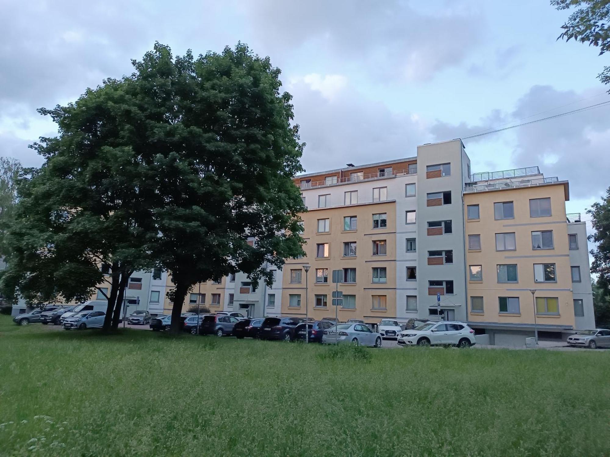 Quiet Dzelzavas Street Apartment Рига Экстерьер фото