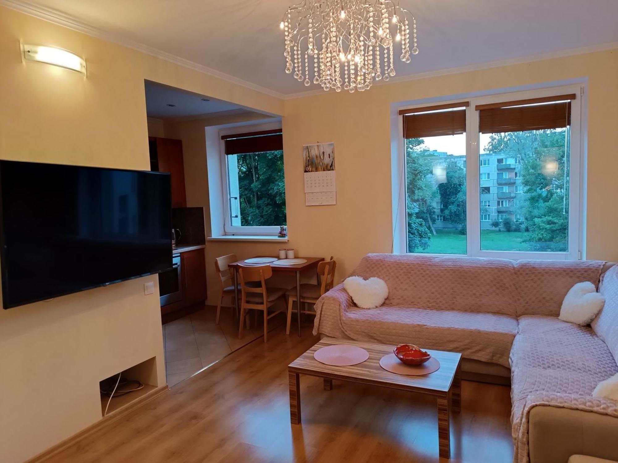 Quiet Dzelzavas Street Apartment Рига Экстерьер фото